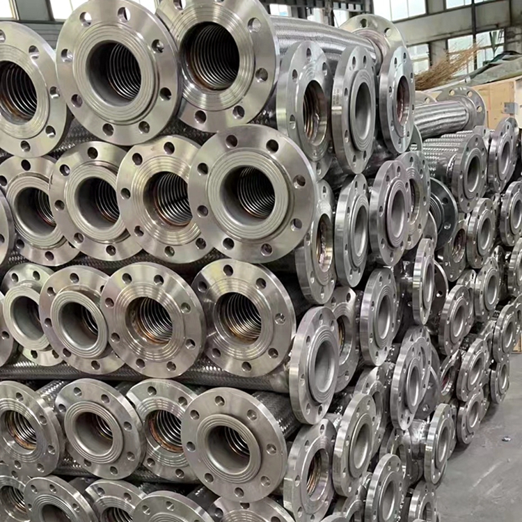What are the types of flexible hose?